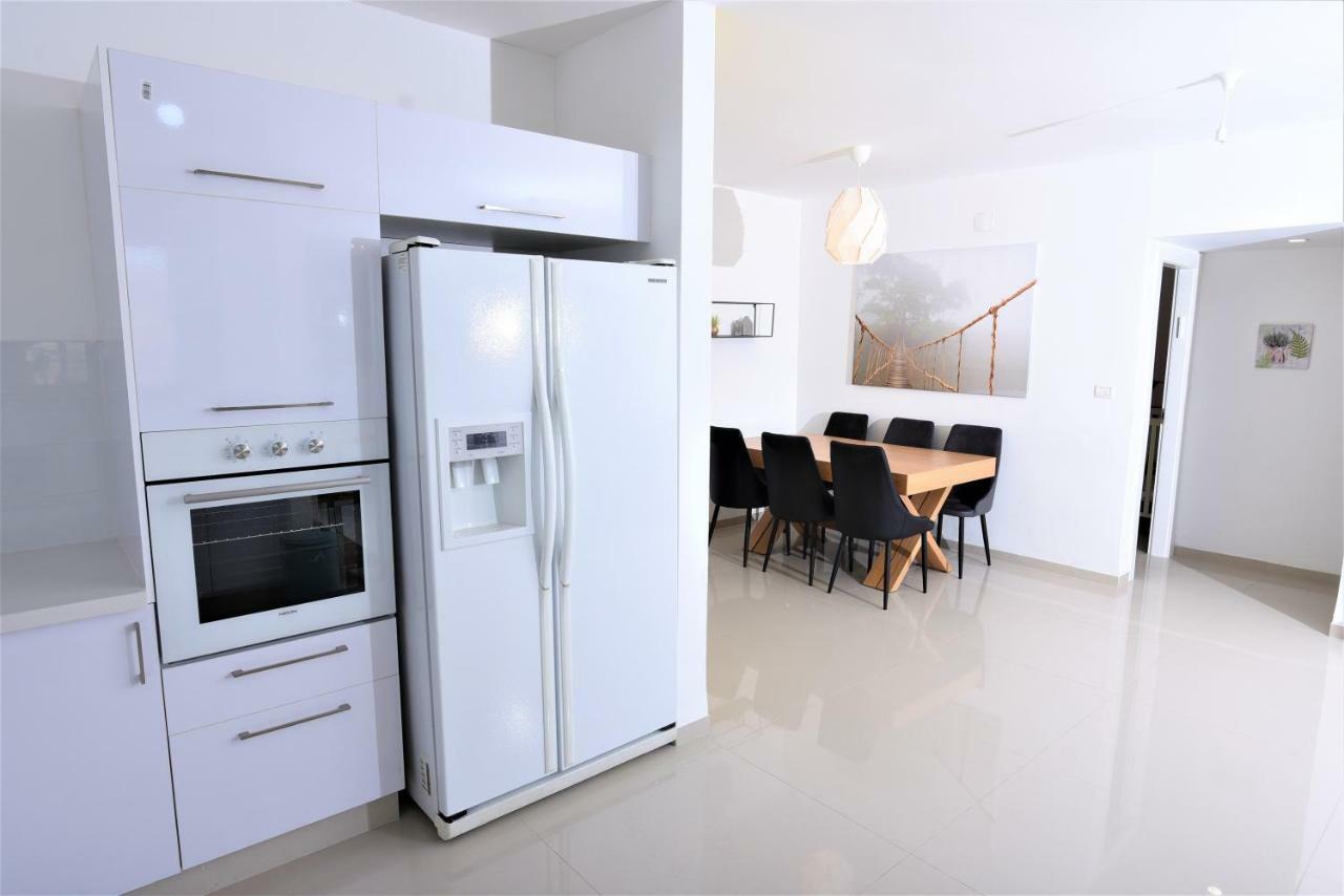 Aristone Luxury Apartment Tiberíades Exterior foto